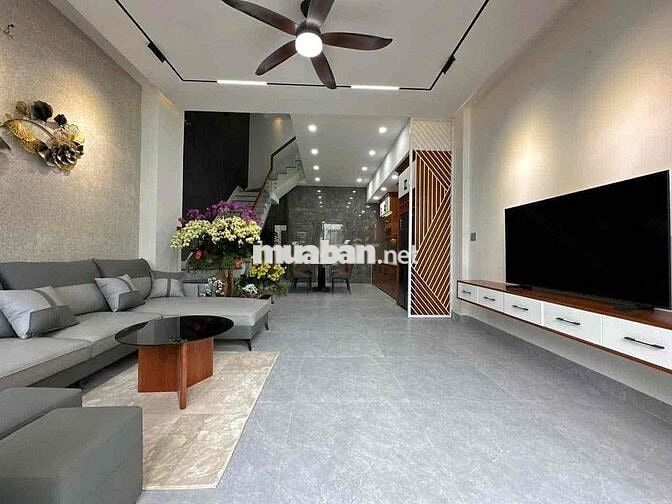 Cho thuê nhà 3 tầng mới mặt tiền Hoà Phú, Liên Chiểu, Đà Nẵng