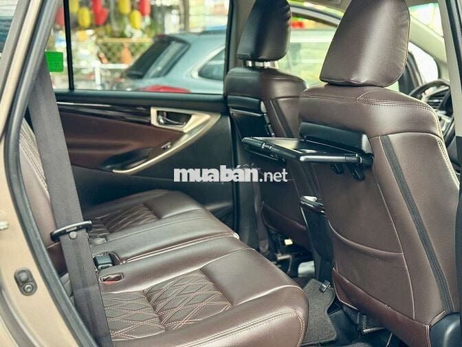 Chính chủ bán Toyota Innova G 2.0 2021 lướt 8 vạn