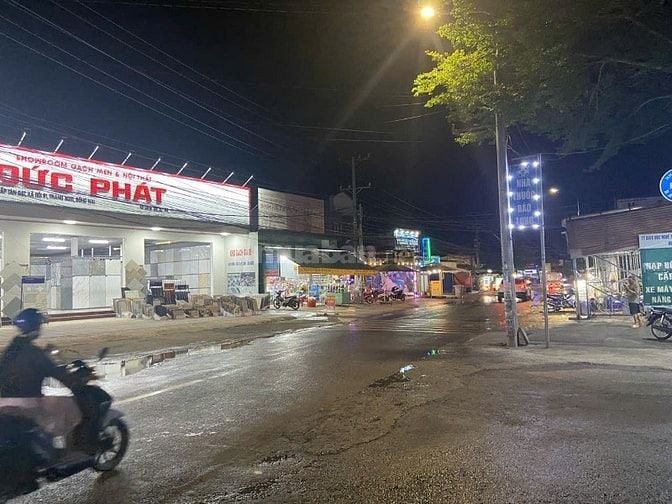 Hạ Giá 3 tỷ! HH 2%. Bán Showoom Nội Thất 2MT đường An Viễn- Xã Đồi 61