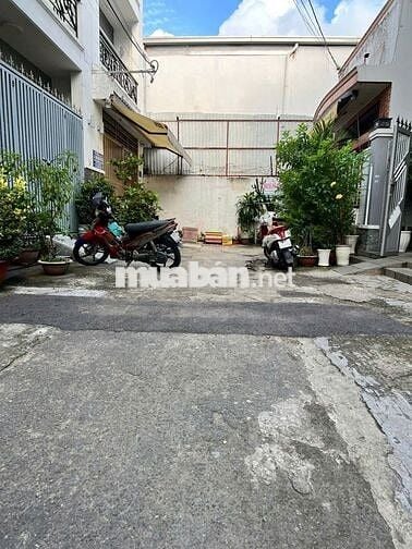 Bán nhanh nhà 2 tầng Hòa Bình 4PN, hẻm xe tải 7m 63m2 giá 5.5 tỷ (TL)