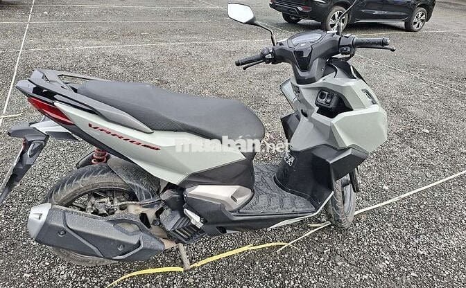 Cần bán xe vario 160 xám xi măng