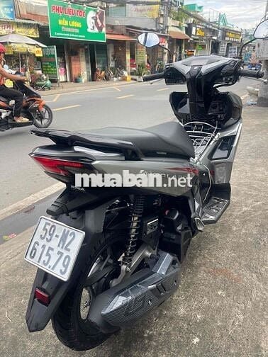 cửa hàng cần bán xe Ab 2022biển Sài Gòn chính chủ