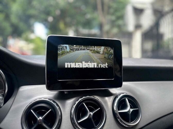 Mercedes Benz GLA250 AMG 4Matic sx 2016 màu đỏ