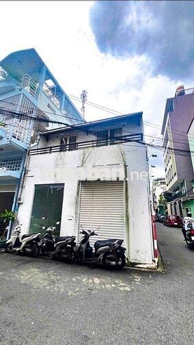Siêu phẩm cho thuê góc 2 mặt tiền ốp kính – Đặng Văn Ngữ, Phú Nhuận