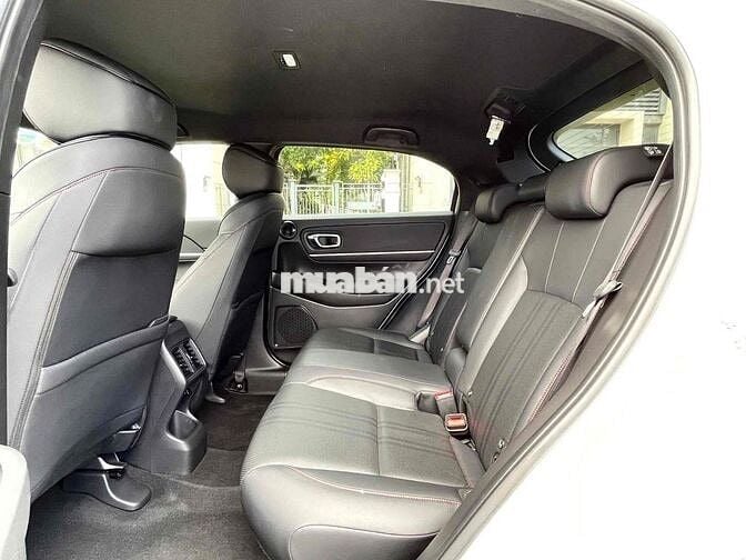 Honda HR-V RS sx 2022 siêu lướt màu trắng
