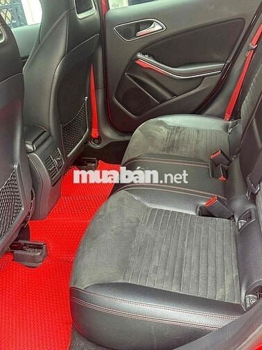 Mercedes Benz GLA250 AMG 4Matic sx 2016 màu đỏ