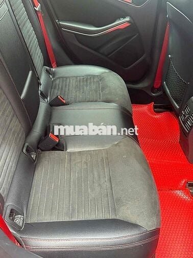 Mercedes Benz GLA250 AMG 4Matic sx 2016 màu đỏ