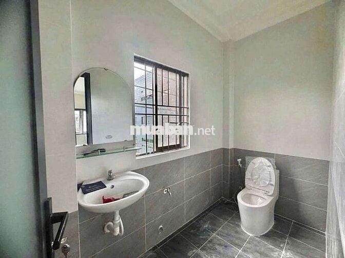 Cho Thuê Nhà 9x25m Mặt Tiền Kinh Doanh Bùi Văn Ba Quận 7