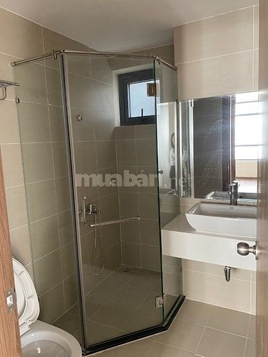 *Cho thuê căn hộ 3PN, De Capella 95m2, căn góc giá 18 triệu nhà đẹp.