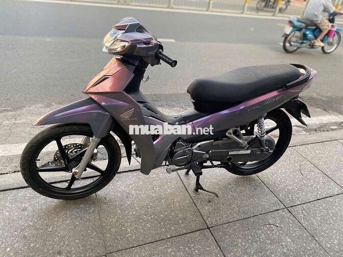 Honda wave blade 2018 mới 90% biển số 69