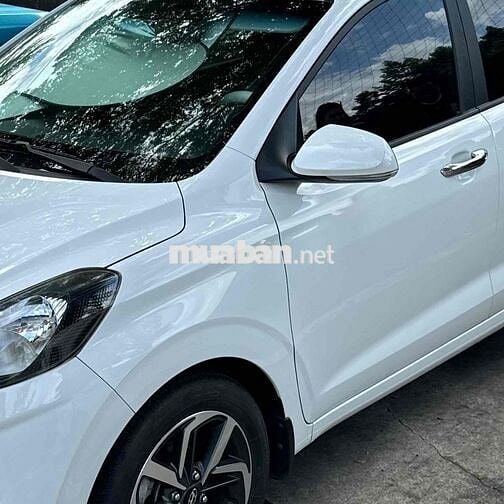Hyundai Grand i10 2021 - 20300 km