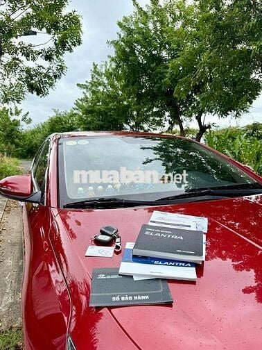 Hyundai Elantra, gia đình sử dụng, bảo dưỡng hãng