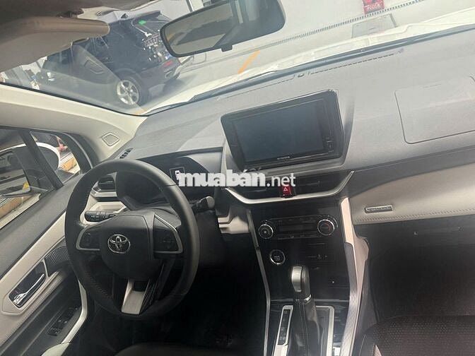 Toyota Veloz 2024 – 7 chỗ gia đình, siêu lướt