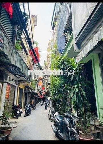 Tôi cần bán nhà mặt ngõ ô tô chánh, Tây Sơn, 4tầng full nội thất.