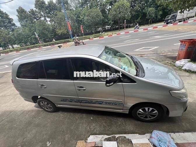 Toyota Innova 2015 2.0E - 132000 km