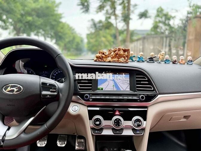 Hyundai Elantra, gia đình sử dụng, bảo dưỡng hãng