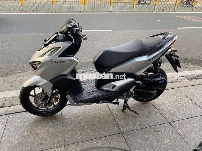 Honda Vario 160 ABS 2023 mới 90% Bstp chính chủ