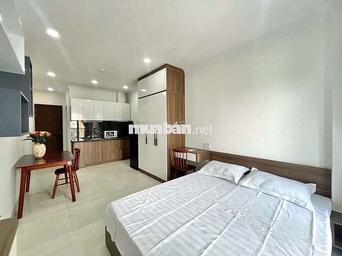 🟥 Căn Hộ Studio Ban Công, Full Nội Thất, Thang Máy. Ngay Hutech, UEF
