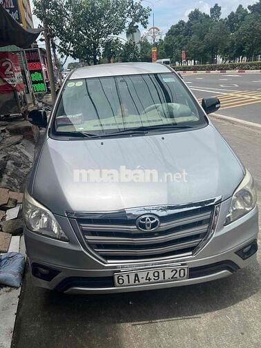 Toyota Innova 2015 2.0E - 132000 km