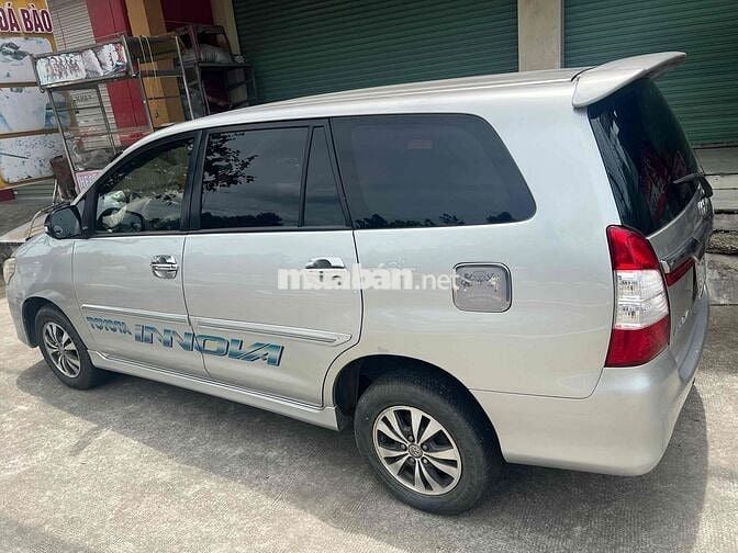 Toyota Innova 2015 2.0E - 132000 km