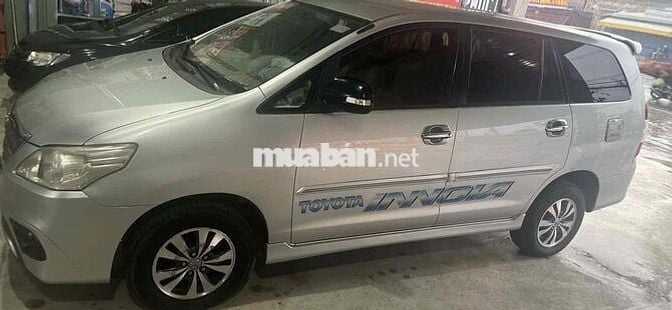 Toyota Innova 2015 2.0E - 132000 km