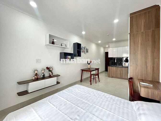 🟥 Căn Hộ Studio Ban Công, Full Nội Thất, Thang Máy. Ngay Hutech, UEF