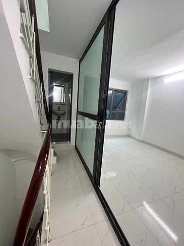 Nhà 4,5T ngõ Trần Quý Cáp-Ga Hà Nội ngõ 2m cách oto đỗ 35m gần Mp 