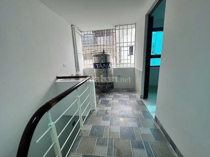 Nhà 4,5T ngõ Trần Quý Cáp-Ga Hà Nội ngõ 2m cách oto đỗ 35m gần Mp 