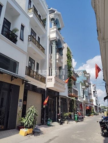 Nhà đúc 4 tấm đường số 6 Binh Tân