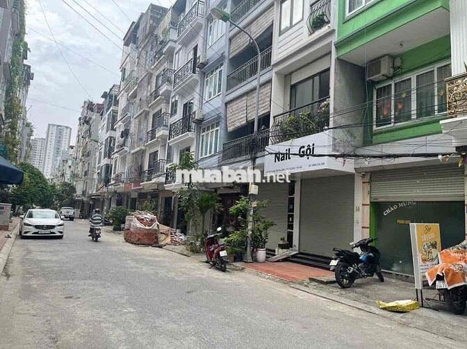 PHÂN LÔ – 3 Ô TÔ TRÁNH – VỪA Ở VỪA VĂN PHÒNG PHÂN LÔ – 3 Ô TÔ TRÁNH – VỪA Ở VỪA VĂN PHÒNG