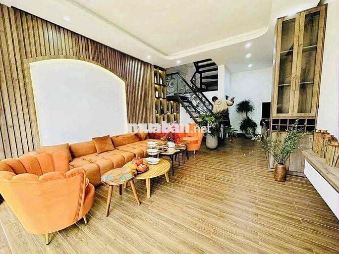 CHO THUÊ NHÀ - MẶT TIỀN 228 QUANG TRUNG - NHÀ 1 TRỆT 2 LẦU
