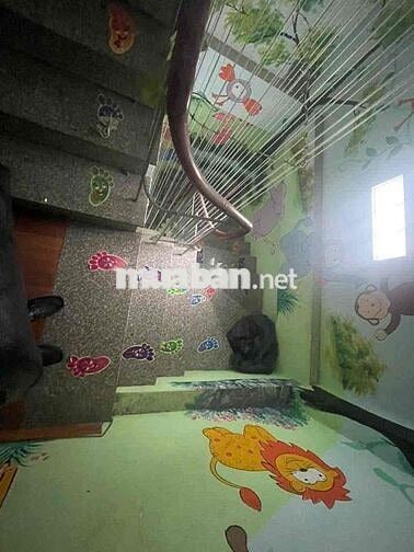 PHÂN LÔ – 3 Ô TÔ TRÁNH – VỪA Ở VỪA VĂN PHÒNG