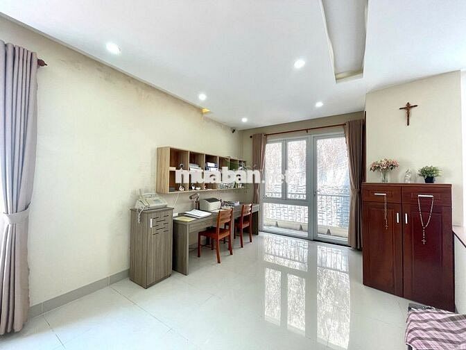 NHÀ Ở KINH DOANH 1 TRỆT 1  LẦU  GẦN  PHƯỚC HẢI GIÁ 20 TRIỆU/ THÁNG
