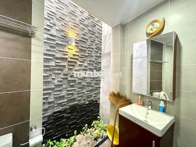 NHÀ Ở KINH DOANH 1 TRỆT 1  LẦU  GẦN  PHƯỚC HẢI GIÁ 20 TRIỆU/ THÁNG