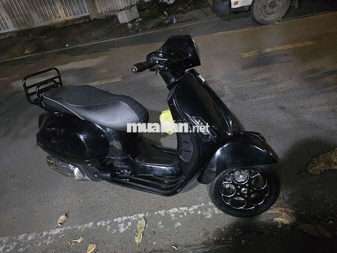 Vespa GTS 150