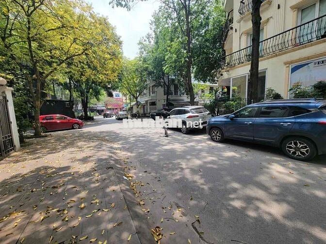 ĐẤT DỊCH VỤ XA LA HÀ ĐÔNG M GIÁ 13 TỶ 700 TRIỆU