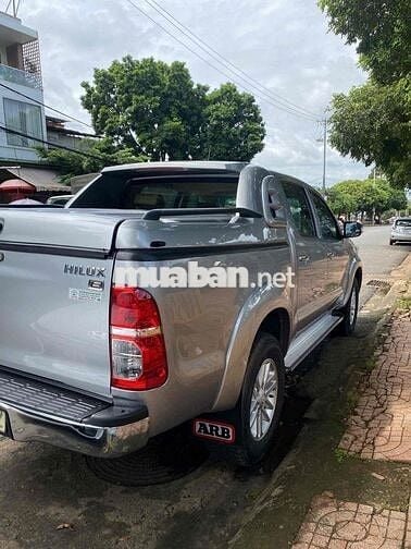 Toyota Hilux 2014 2.5E 4x2 MT - 120000 km