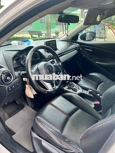 Mazda 2 2015  1.5 AT Sedan - 190000 km