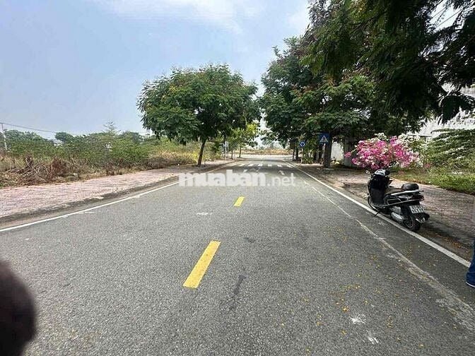 bán lô dất dt 100m2  châu thới bình an phường đông hoà