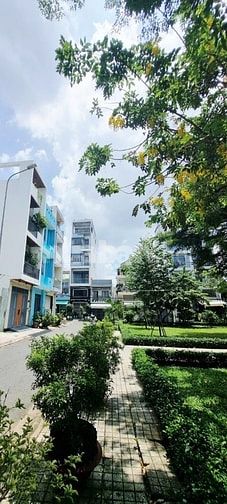 NHÀ Q8 P5 - NGANG KHỦNG 8m x 16m - KDC YÊN TĨNH HIẾM NHÀ BÁN - VIEW CV