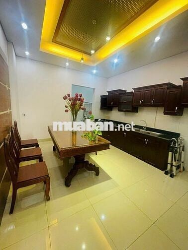 NHÀ NGUYÊN CĂN FULL NỘI THẤT 3 LẦU 3PN P.LINH XUÂN THỦ ĐỨC