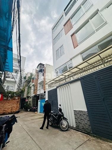 Cho Thuê Nhà Nguyên Căn 126b Phan Đăng Lưu, 5 tầng thang máy
