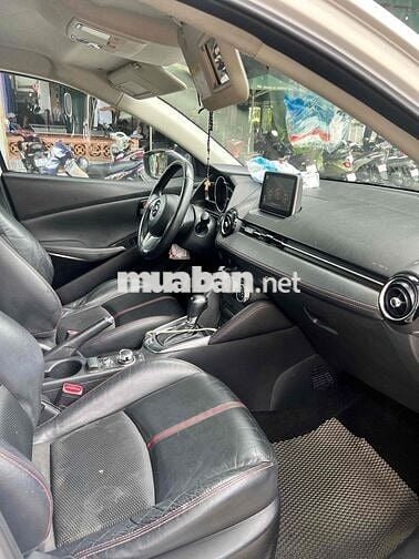Mazda 2 2015  1.5 AT Sedan - 190000 km