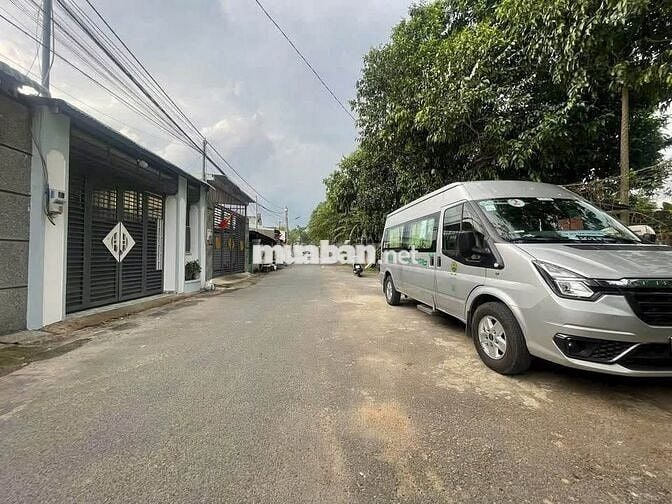 Cần tiền ! Bán gấp căn nhà mới gần chợ Việt Kiều 113m2 -SHR- giá 880tr