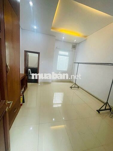 NHÀ NGUYÊN CĂN FULL NỘI THẤT 3 LẦU 3PN P.LINH XUÂN THỦ ĐỨC