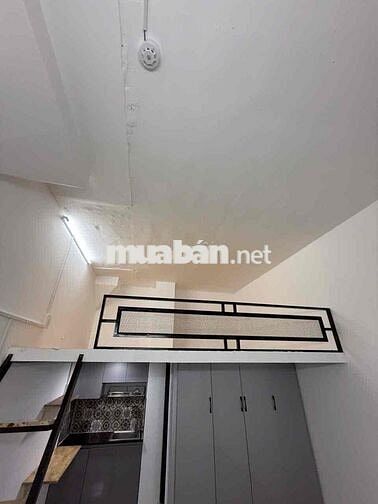Trống Lại Phòng Có Gác 30m2 Ở Được 3-4 Người Ngay Nguyễn Hữu Cảnh