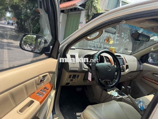 Toyota Fortuner 2010 2.5G - 9800 km