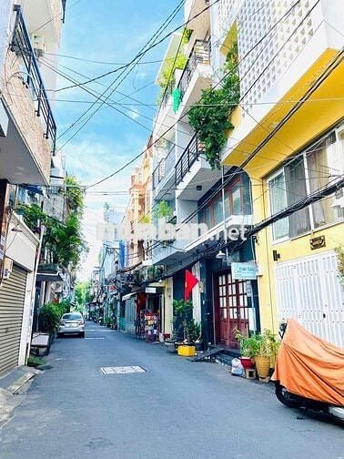 Nhà Trường Sa , Đường Ô Tô ,4.5x13.5m ,Kết Cấu 4 Tầng Hiện Đ
