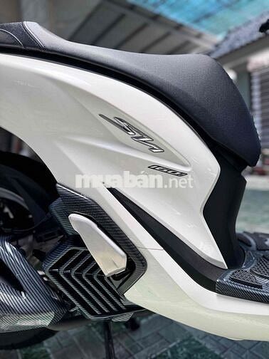 SH 160 ABS Trắng Đen 2024