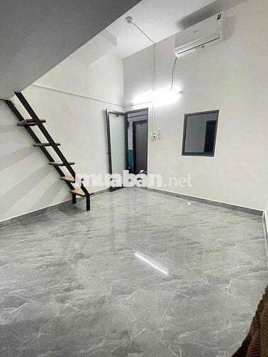 Trống Lại Phòng Có Gác 30m2 Ở Được 3-4 Người Ngay Nguyễn Hữu Cảnh